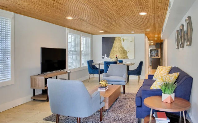 photo 3 of Spacious 3br/2ba in Uptown Nola w/ Yard by Domio