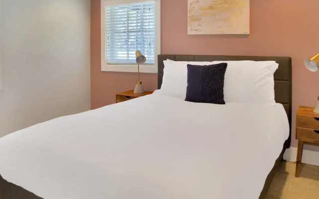 photo 4 of Spacious 3br/2ba in Uptown Nola w/ Yard by Domio