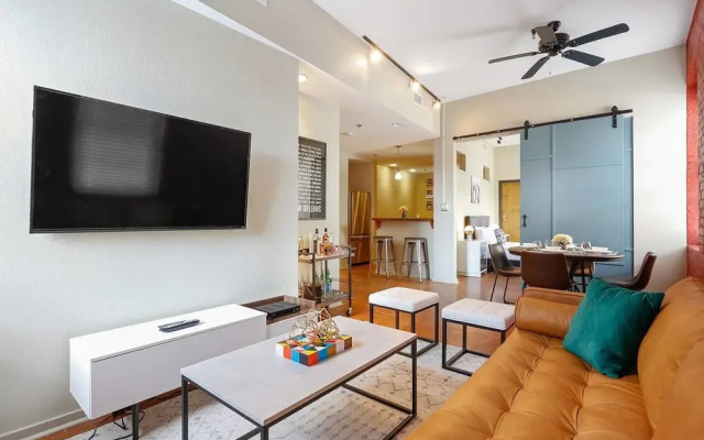 photo 4 of Spacious 3br/2ba Industrial Apt in Nola by Domio