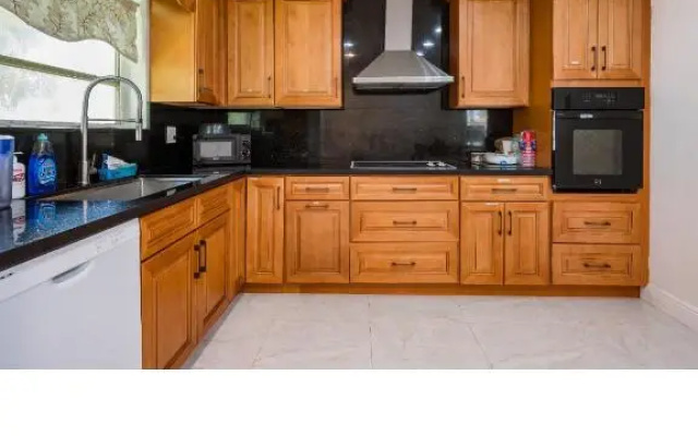 photo 4 of Spacious 4 bdr 2 bath home 10min to the beach Aventura mall