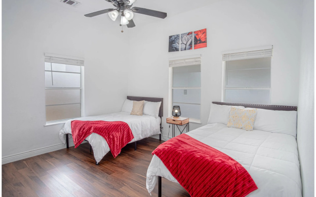 photo 4 of Spacious 4 BR Home Near River Walk 6 Mins Drive
