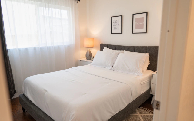 photo 4 of SPACIOUS 4-BEDROOM HOME WITH LARGE YARD AND GARAGE NEAR KNOTT'S BERRY FARM (p67)