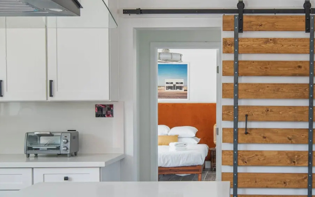 photo 3 of Spacious 4BR Near Old Town by WanderJaunt