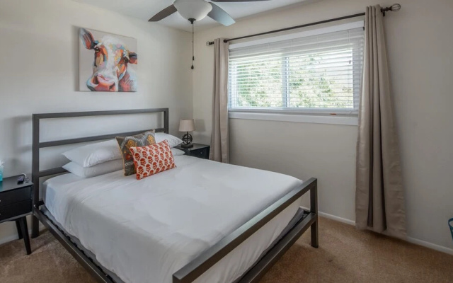 photo 2 of Spacious 4BR Townhouse by WanderJaunt