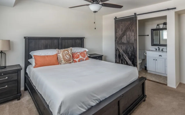 photo 5 of Spacious 4BR Townhouse by WanderJaunt