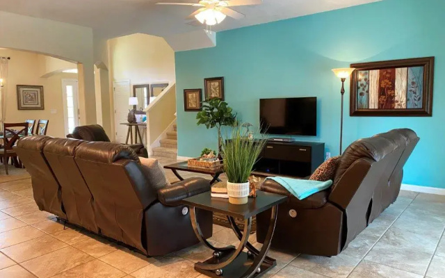 photo 2 of Spacious 5Bd Pool Hm Spa Gm Watersong -256YS, Davenport, US