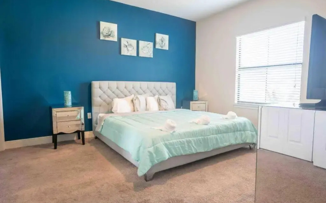 photo 5 of SPACIOUS 6bdrm Villa near ALL the attractions!!