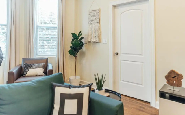 photo 3 of Spacious and Airy Apartment for Big Groups!