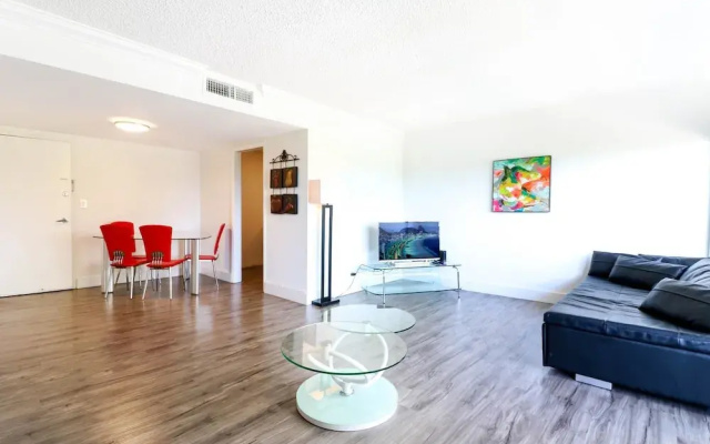 photo 4 of Spacious Apartment with Marina Views