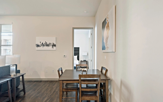 photo 3 of Spacious Apt With Amenities! Downtown Location!