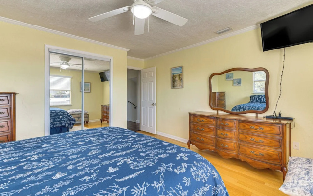 photo 5 of Spacious Canalfront Home w/ Pool ~ 1/2 Mi to Beach
