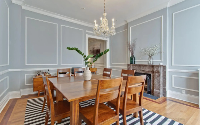photo 5 of Spacious Chicago House near Oak Street Beach