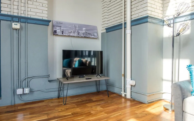 photo 2 of Spacious CLE Apartments by Frontdesk