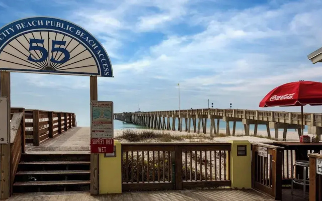 photo 3 of Spacious Comforts ~ 4br/4ba ~ Perfect for Family - Private Home in Pcb!