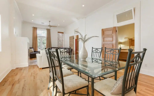 photo 2 of Spacious Condo in the Center of NOLA