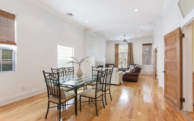 photo 3 of Spacious Condo in the Center of NOLA