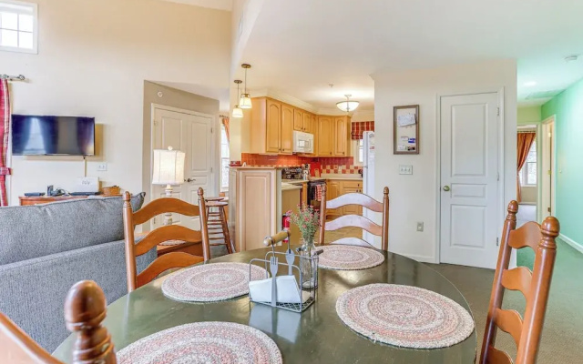 photo 5 of Spacious Condo w/ View < 1 Mi to Mtn Creek Resort!