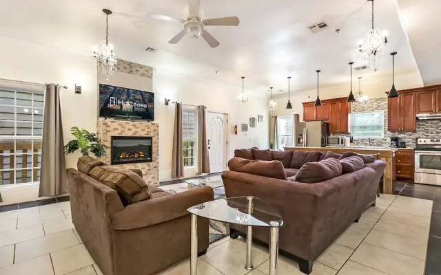 photo 2 of Spacious Condos in Downtown NOLA