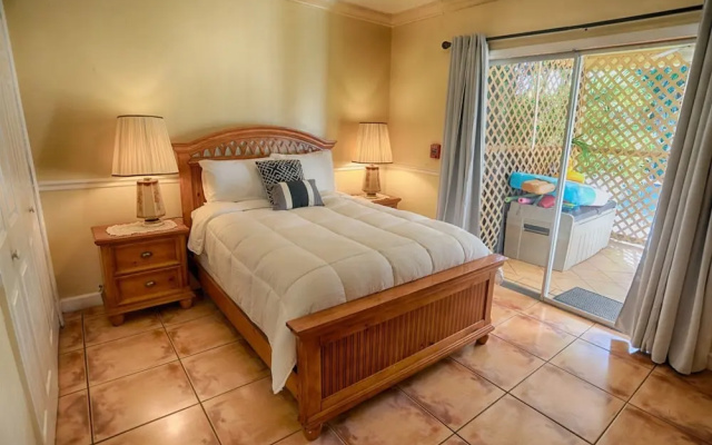 photo 3 of Spacious & Conveniently Located Miami Airport Home