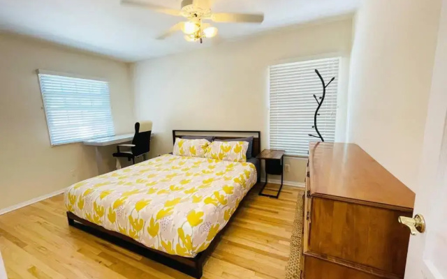 photo 3 of Spacious family oasis in silicon beach 5mins to LAX