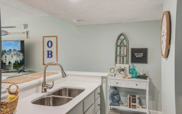 photo 4 of Spacious Family-Friendly Condo at Sugar Beach in the Heart of Orange Beach