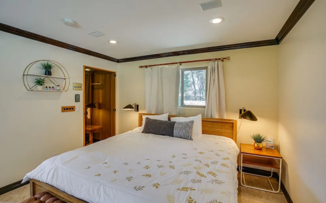 photo 2 of Spacious Fullerton Villa w/ Private Pool & Hot Tub