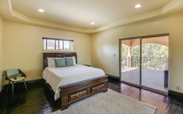 photo 5 of Spacious Fullerton Villa w/ Private Pool & Hot Tub