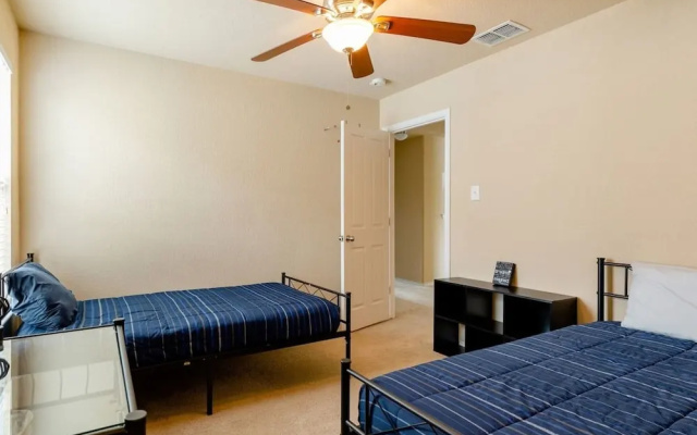 photo 3 of Spacious House BMT Six Flags Seaworld