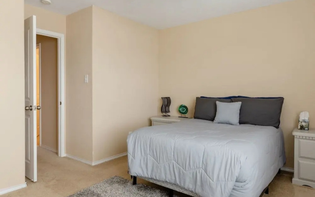 photo 4 of Spacious House BMT Six Flags Seaworld