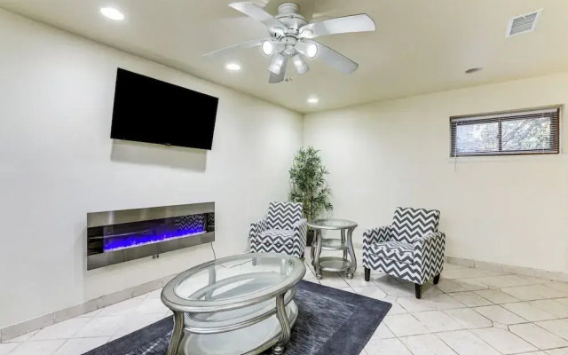 photo 3 of Spacious King of Prussia Home w/ 2 Game Rooms