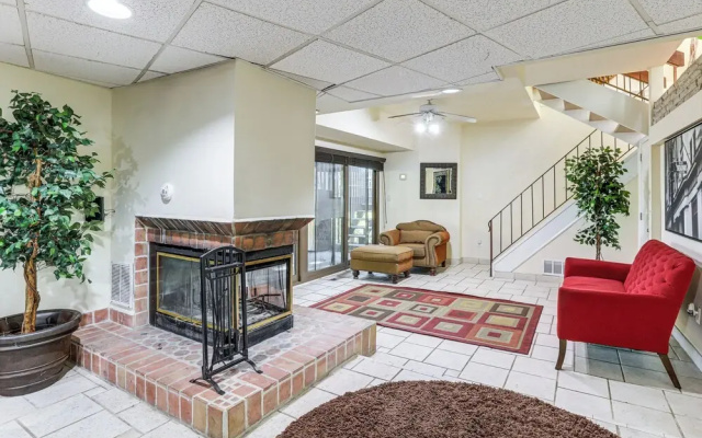photo 4 of Spacious King of Prussia Home w/ 2 Game Rooms