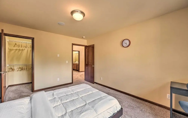 photo 3 of Spacious Kirkland Home 15 Mi to Dtwn Seattle!