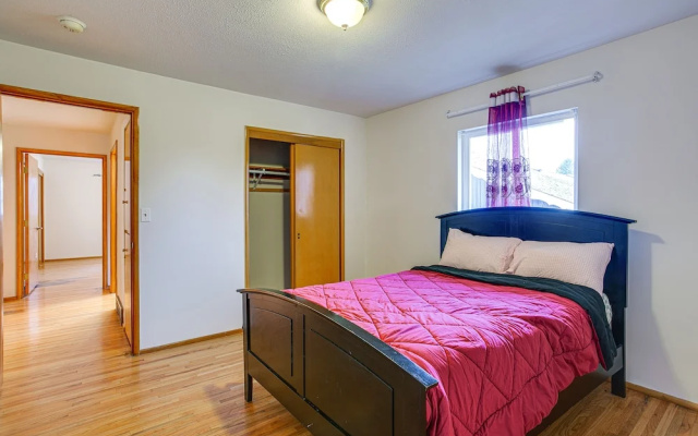photo 4 of Spacious Lakewood Home - 10 Mi to Downtown Tacoma!
