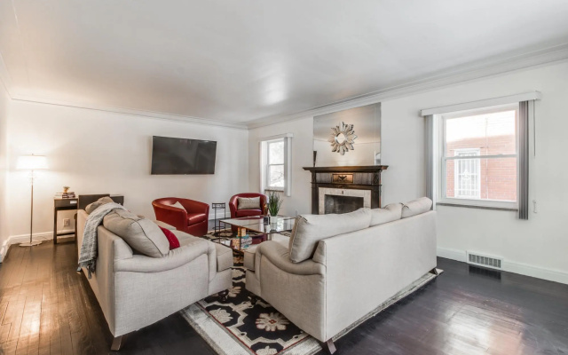 photo 5 of Spacious Luxury Home 5 min to Detroit Golf Club