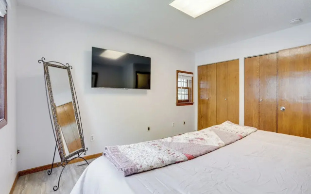photo 3 of Spacious Minneapolis Home Rental: 8 Mi to Downtown