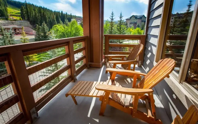 photo 3 of Spacious, Mountain Chic, Close to Ski Lift 1 bedroom - TM316 by Redawning