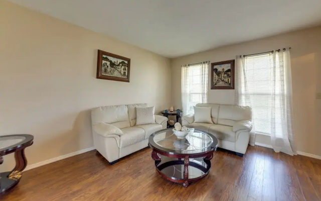 photo 2 of Families Welcome! Spacious O'fallon Home w/ Yard