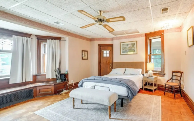 photo 4 of Spacious Pittsburgh Rental: Walk to Frick Park!
