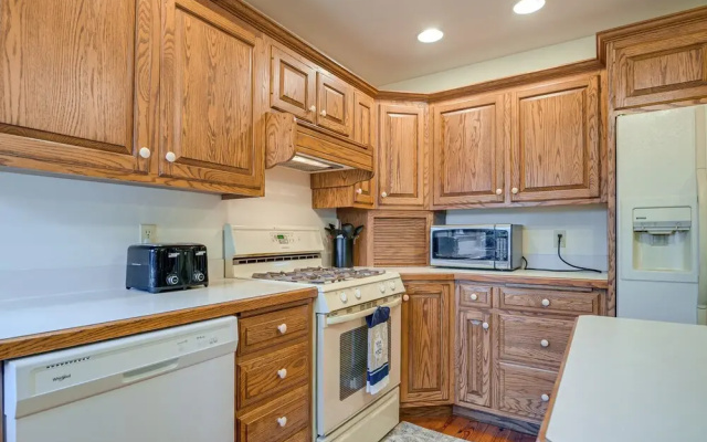 photo 5 of Spacious Ronks Getaway w/ Deck & Grill!