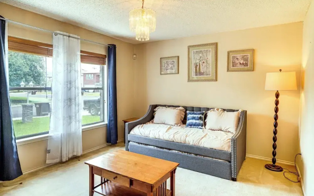 photo 2 of Spacious San Antonio Home: Close to Military Bases