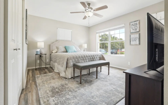 photo 3 of Spacious San Antonio Retreat w/ Private Patio!