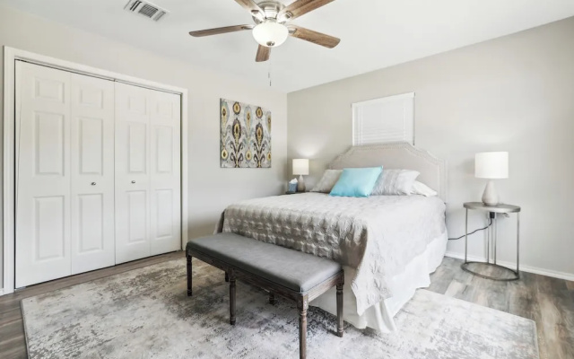 photo 4 of Spacious San Antonio Retreat w/ Private Patio!