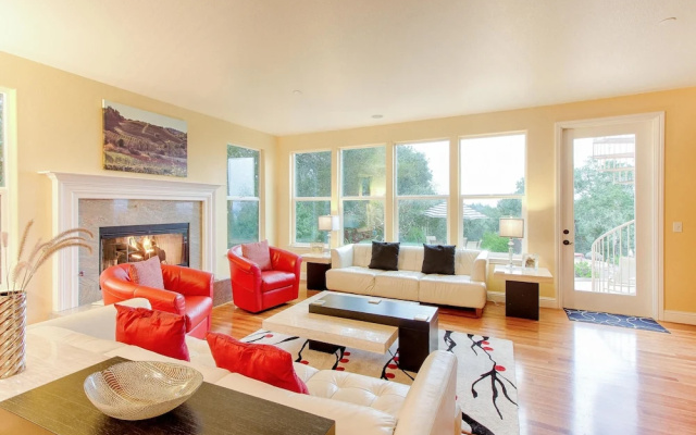 photo 2 of Spacious Santa Rosa House by RedAwning