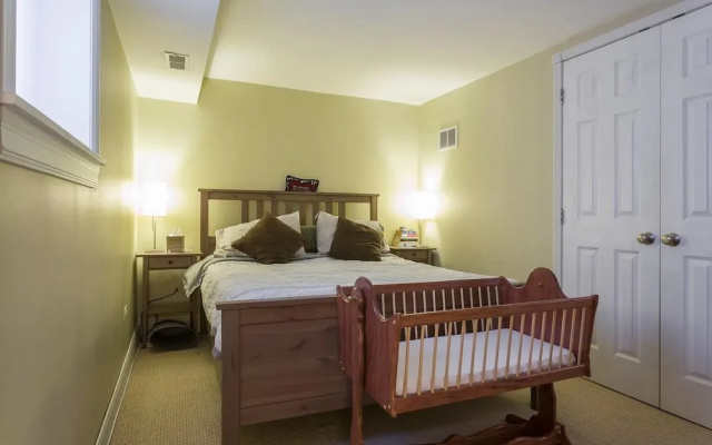 photo 3 of Spacious Split-level Apartment - Great for Groups