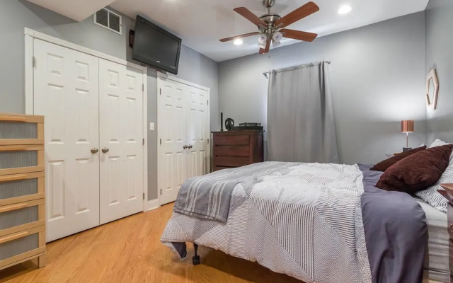 photo 5 of Spacious Split-level Apartment - Great for Groups