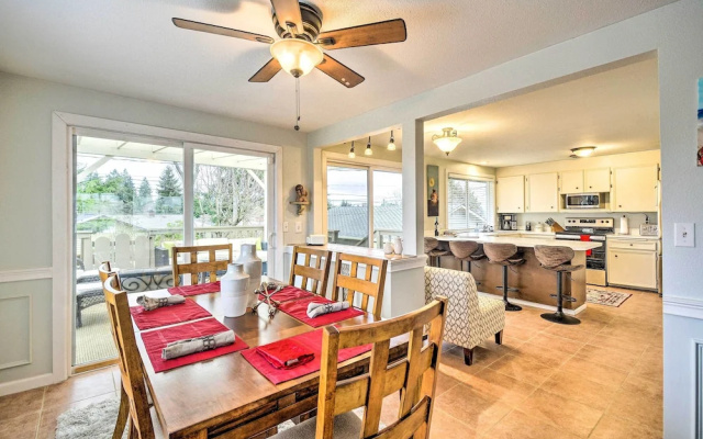 photo 5 of Spacious Tacoma Getaway: 2 Mi to Old Town!