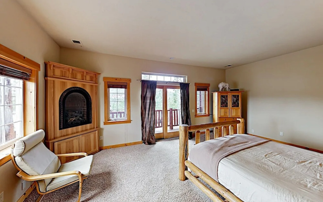 photo 2 of Spacious Tahoe Donner Basecamp W/ Private Hot Tub 4 Bedroom Home