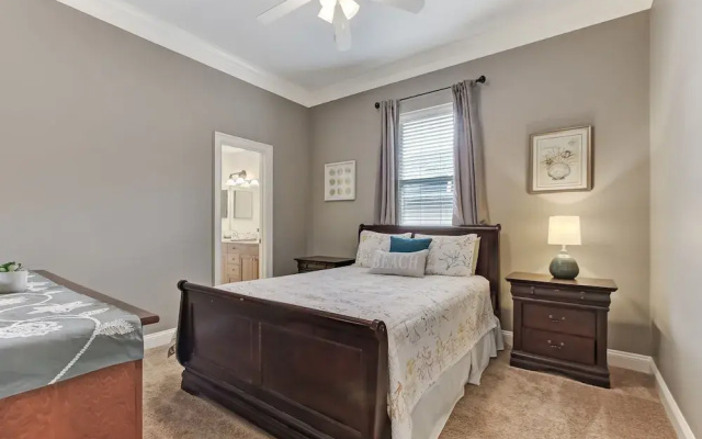 photo 4 of Spacious Townhome, 10 min to the Beach, Dogs OK!