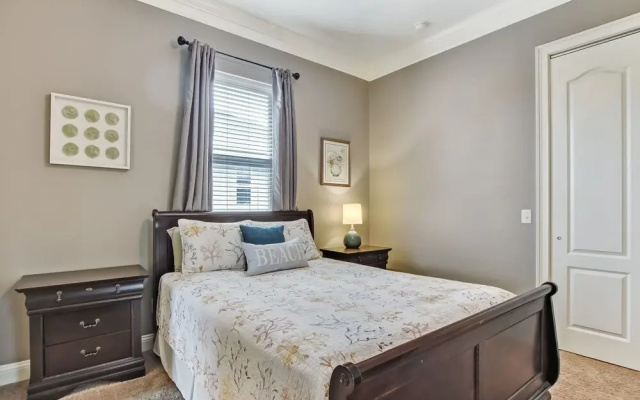 photo 5 of Spacious Townhome, 10 min to the Beach, Dogs OK!