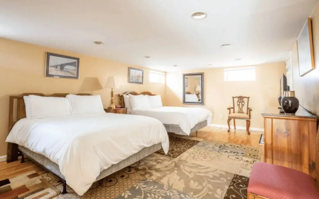 photo 4 of Spacious Townhome in St. Louis
